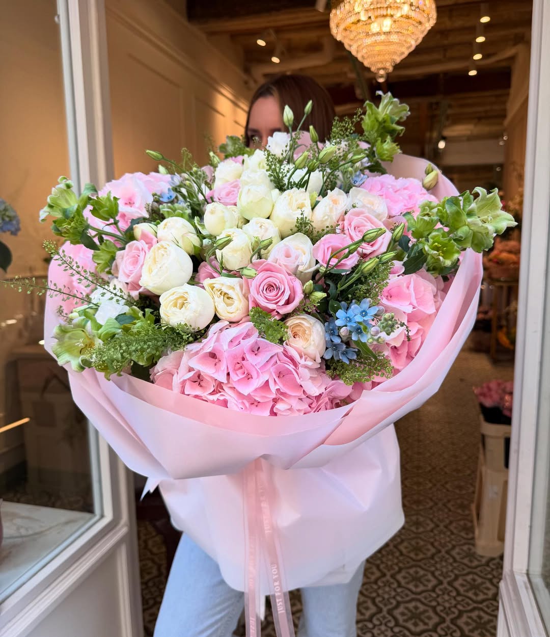 Flower Shop Barcelona: Tu floristería de confianza para bodas y eventos