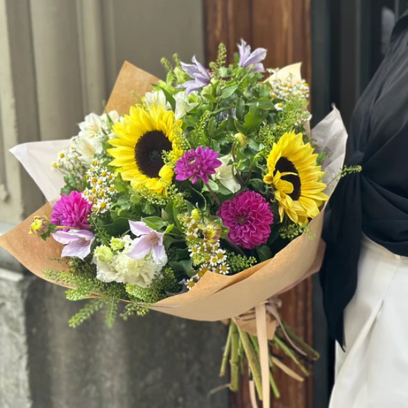 Flower Shop Barcelona: Tu floristería de confianza para bodas y eventos